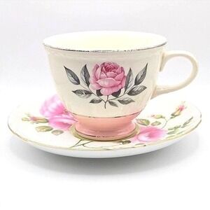 Shelley England Rambler Rose Fine Bone China Teacup and Saucer Set‎